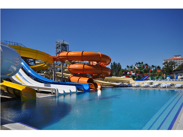 水上滑梯設(shè)備多少錢